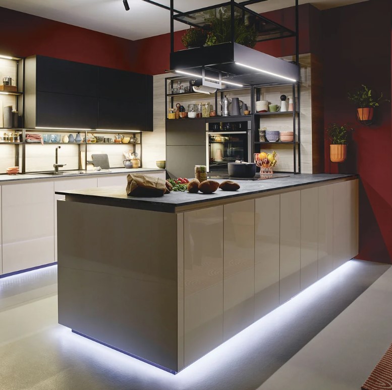 Schüller Uni Gloss kitchen
