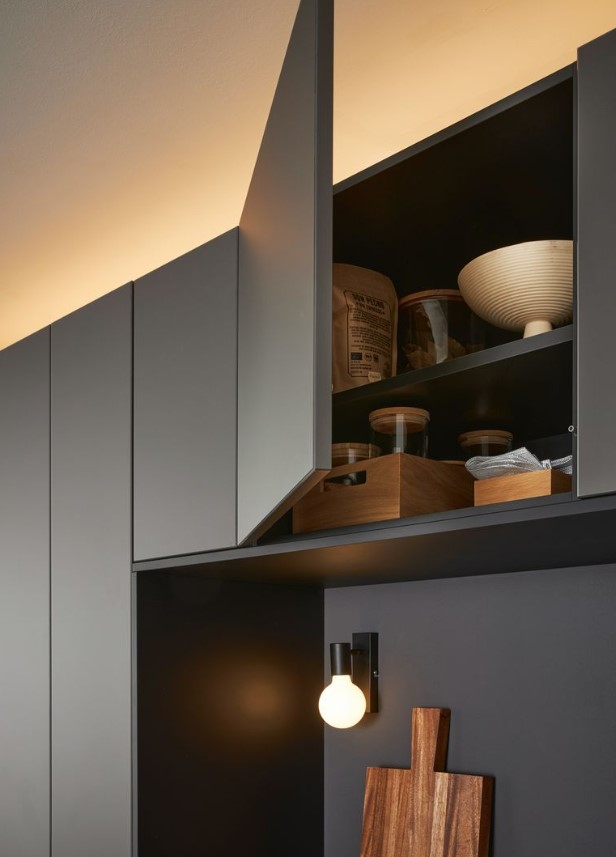 Schüller SmartGlas kitchen detail 3