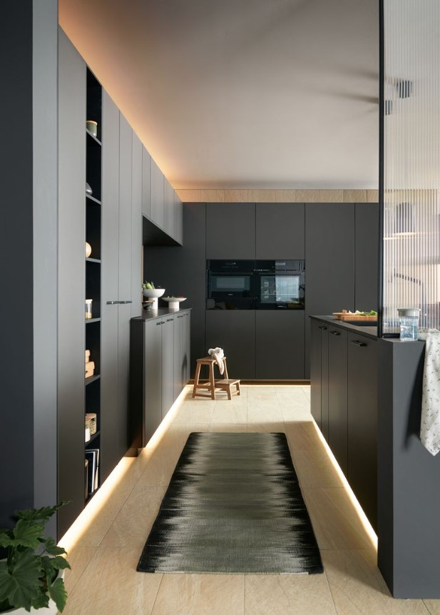 Schüller SmartGlas kitchen detail 1