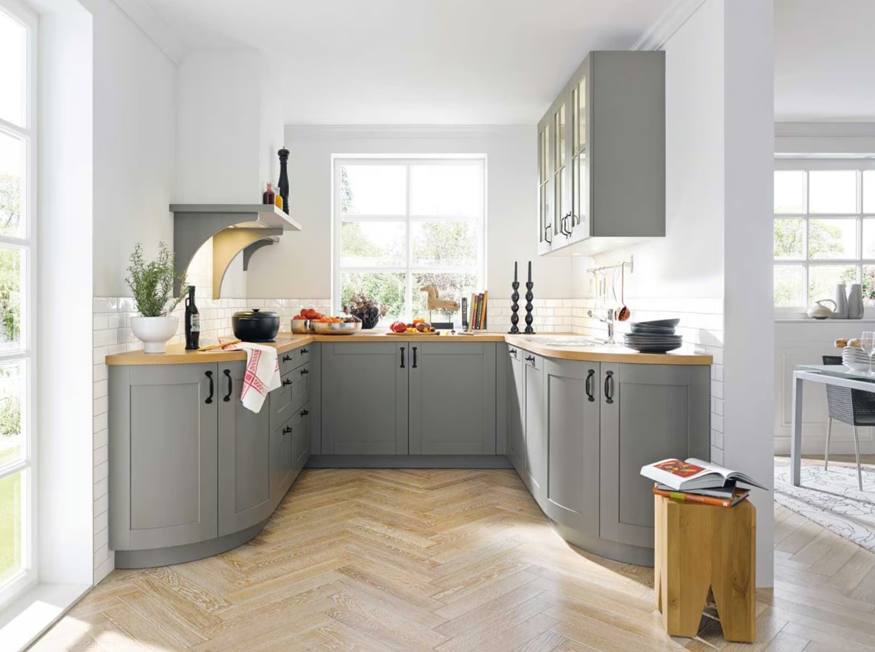 Schüller Casa - Warm country satin lacquer with pore, Colour Concept