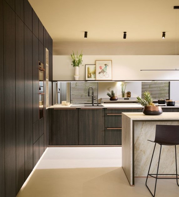 Schüller Varese - Synchronised pore woodgrain laminate